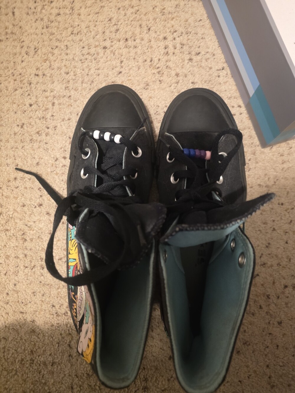 Womens Converse Chuck Taylors Size 8 - Picture 2 of 3